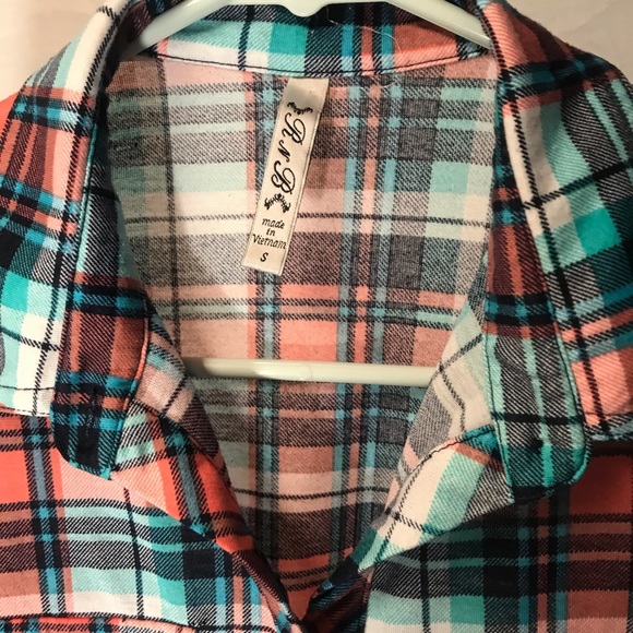 R N B Button up shirt - Picture 4 of 4